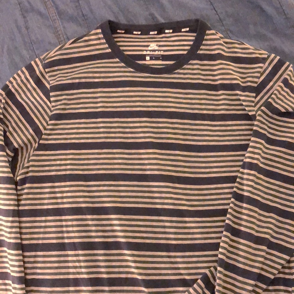 Nike SB, Sz Lrg long sleeve tee